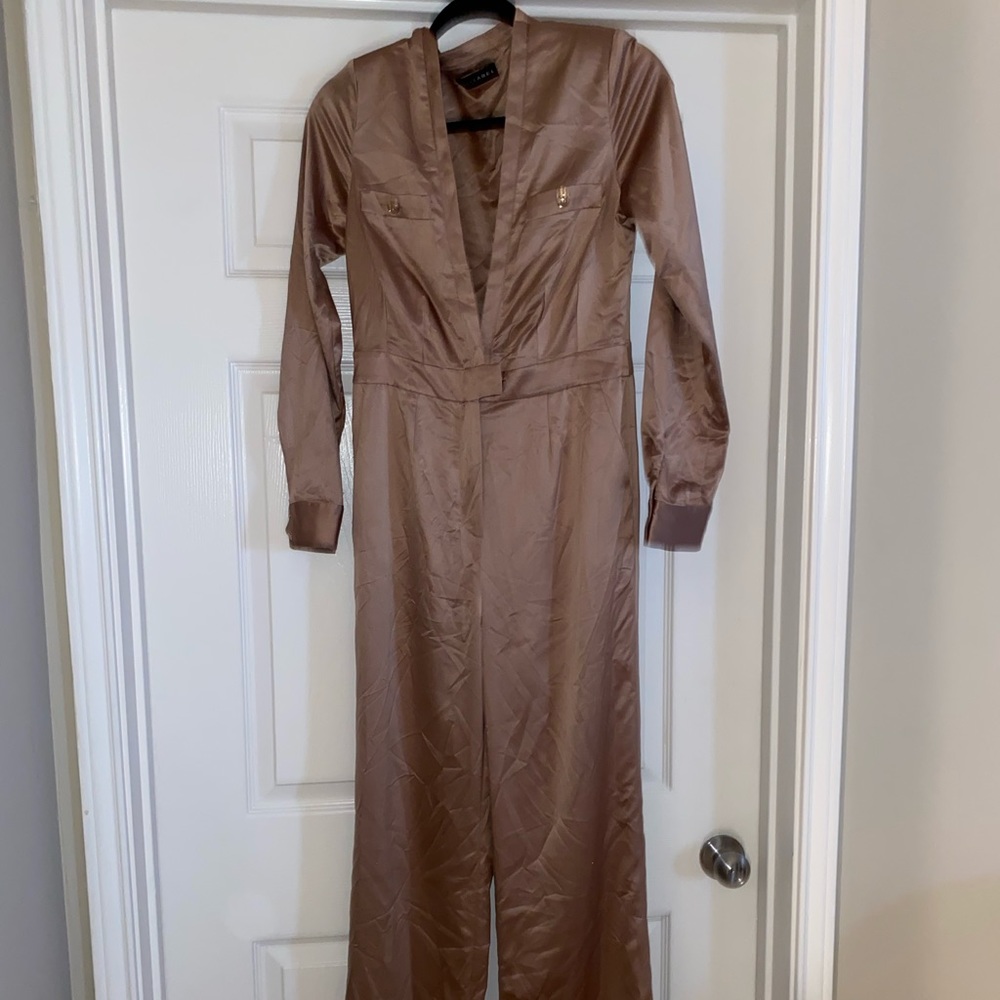Your New Years outfit maybe? 🎉🥳🎊